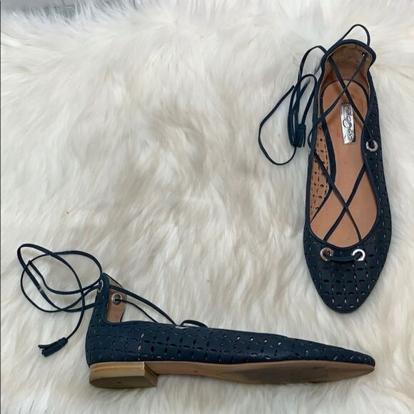 Halogen Blue Hanella Lace Up Ankle Tie Flat Sz 8 - Picture 1 of 6